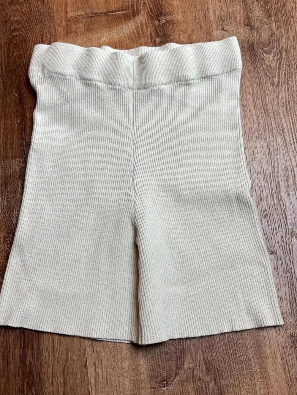 beige botany ribbed biker shorts sz large lounge summer soft girl